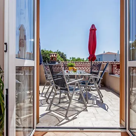 Apartman Karmen *