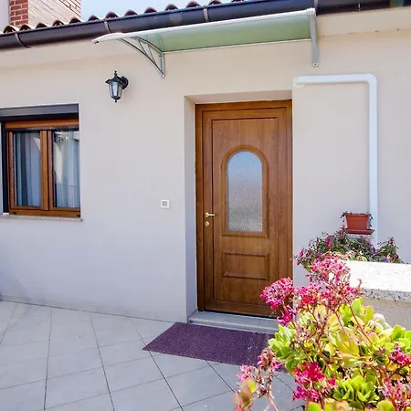 Apartman Karmen