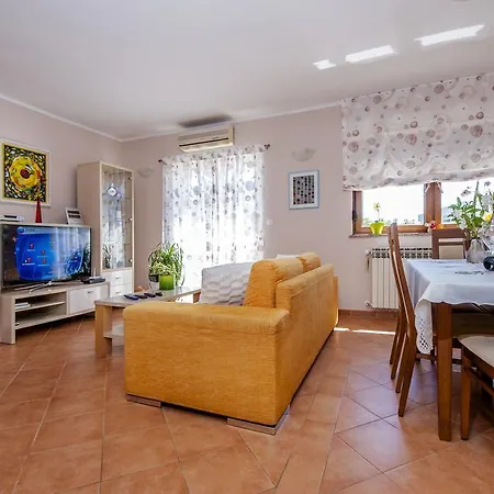 Apartman Karmen