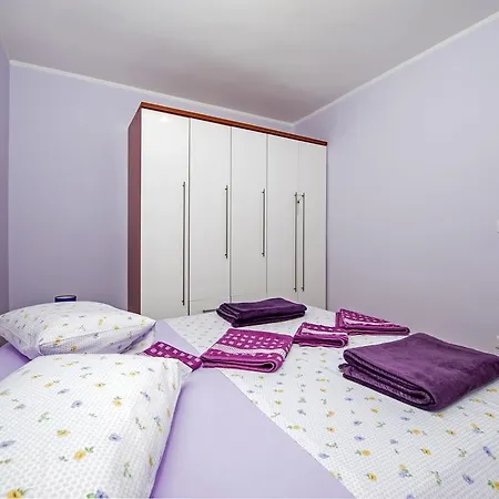 Apartman Karmen